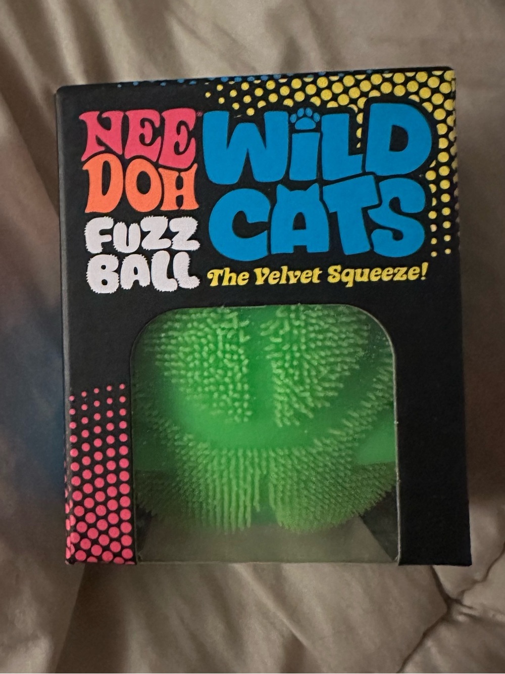 NeeDoh WildCats Fuzz Ball - Green Peace Sign